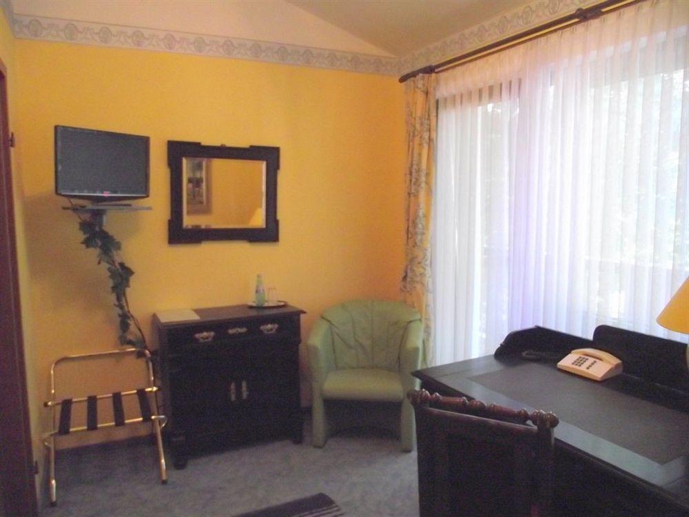 Waldschloesschen Bed & Breakfast Митенвалде Екстериор снимка